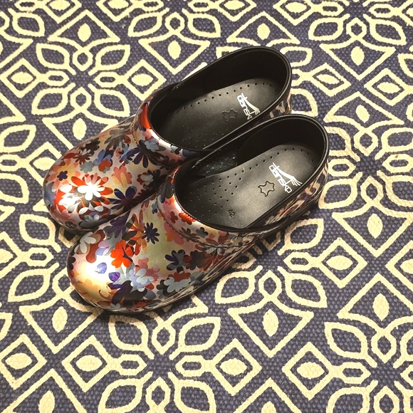 DANSKO - Picture 3 of 4